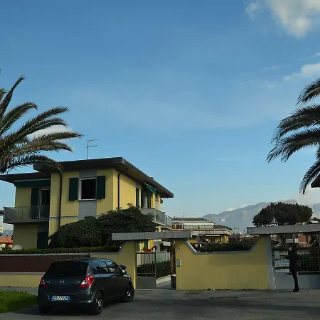 Belvilla By Oyo Altra Scogliera Holiday home Carrara